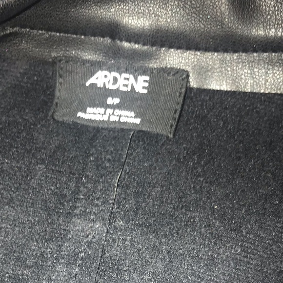 Leather looking cover up - Picture 3 of 5